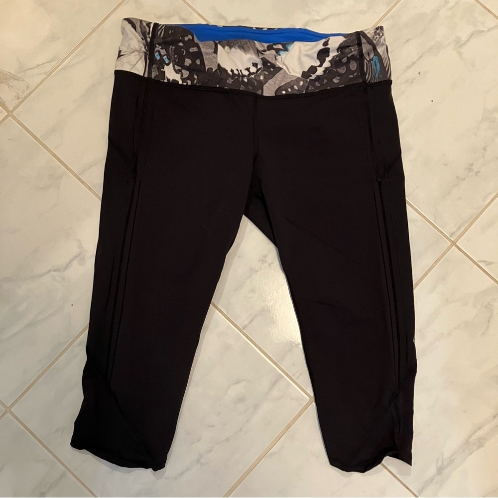 Lululemon Black Capri Leggings with Patterned Waistband